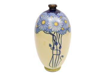 Vaso ovoidale con grandi margherite Vaso ovoidale con grandi margherite